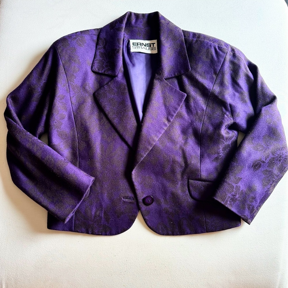 RARE Vintage Floral Purple Ernst Strauss Blazer (size 8)